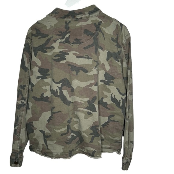 Sanctuary Shirt Jacket Womens XL Green Camo Print Button Down Tailored Fit - Picture 4 of 4